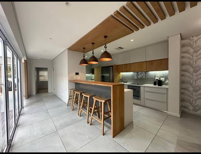 4 BEDROOM PROPERTY TO RENT IN LA LUCIA